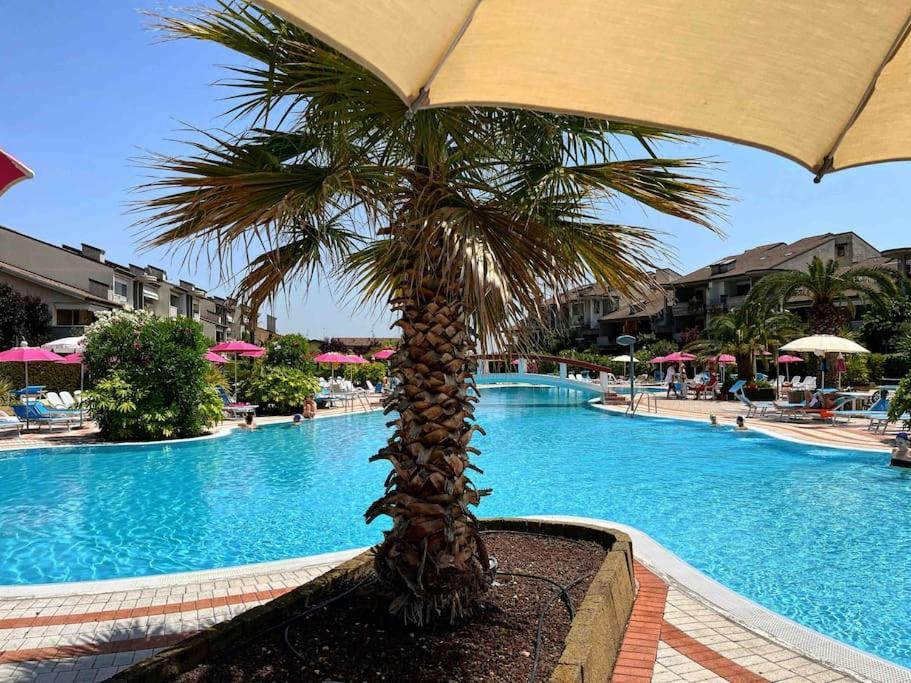 Green Apartment And Pools Desenzano del Garda Exterior foto