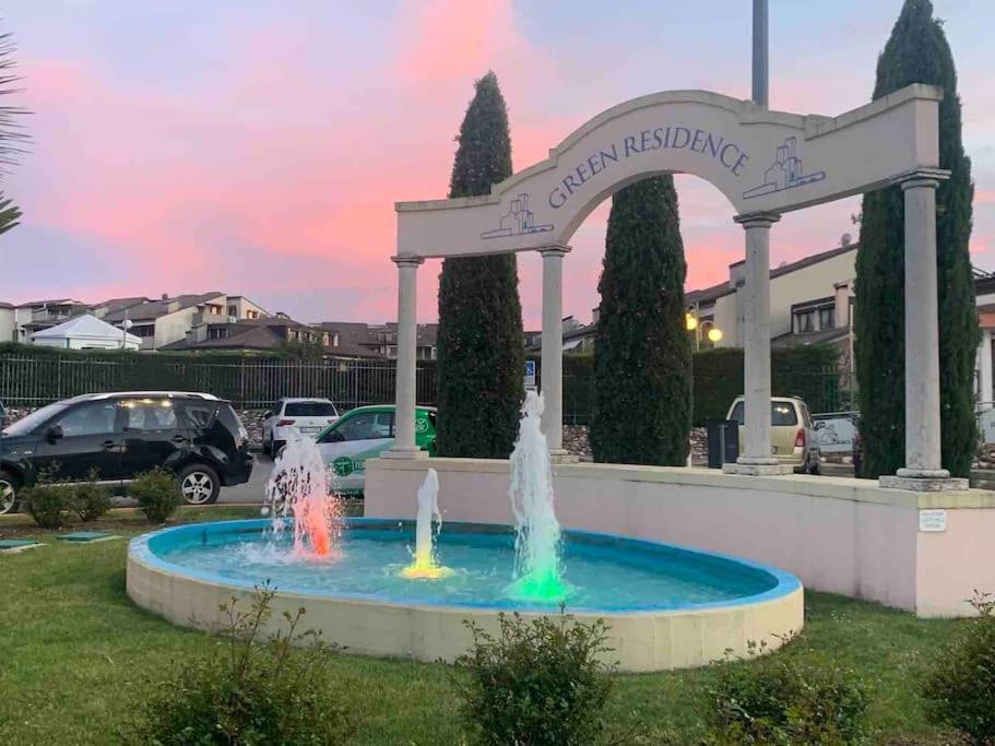 Green Apartment And Pools Desenzano del Garda Exterior foto