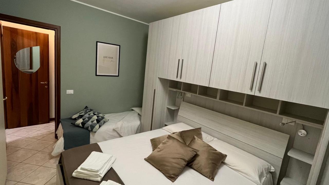 Green Apartment And Pools Desenzano del Garda Exterior foto